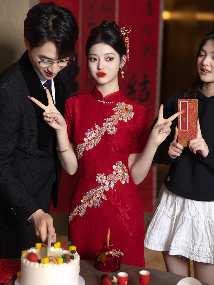 Wedding Cheongsam Toast Dress 2025 New Bride Red Dress Engagement Banquet New Chinese Summer Heavy Industry