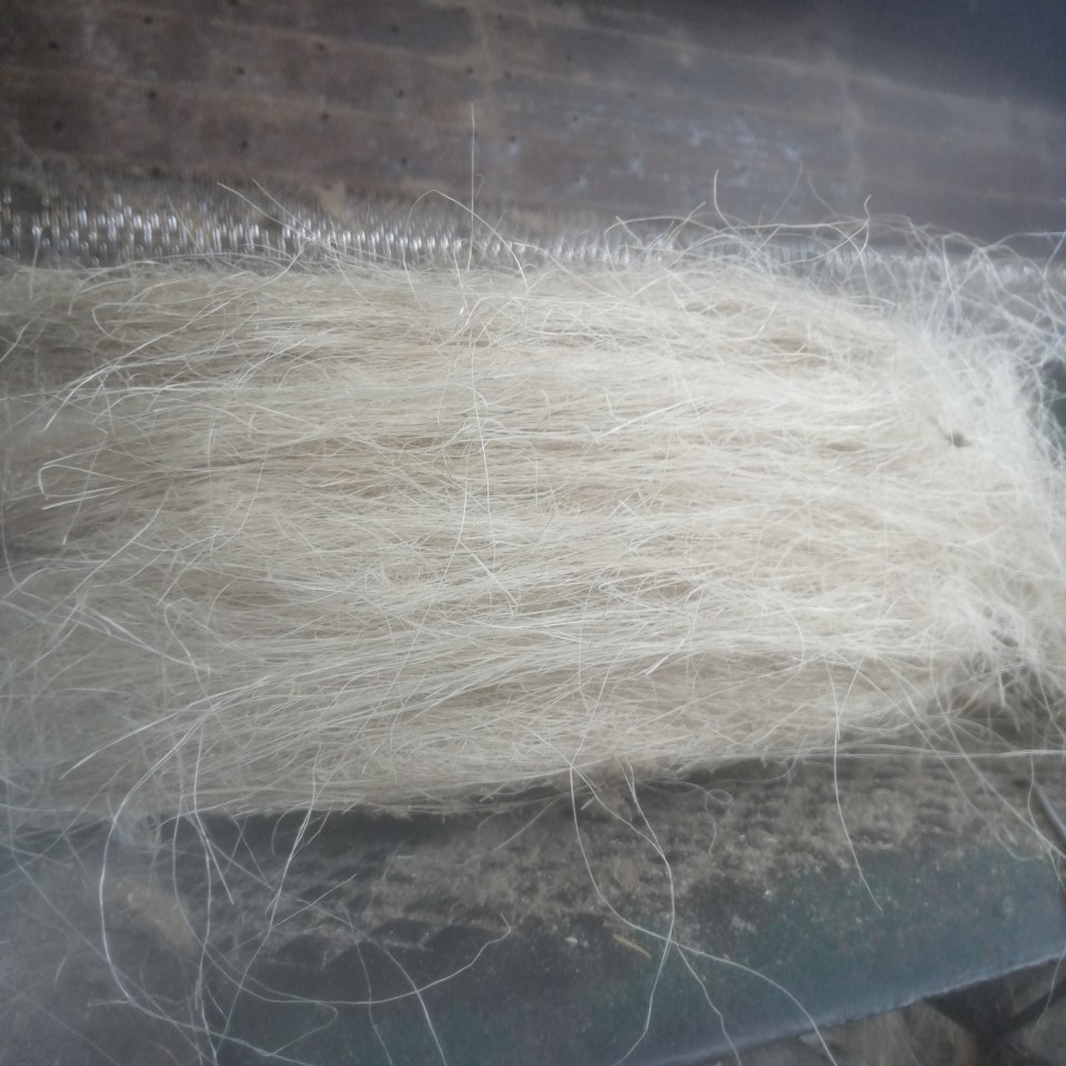 производитель отправил джутовый шелк, асфальтовый канат, волокно