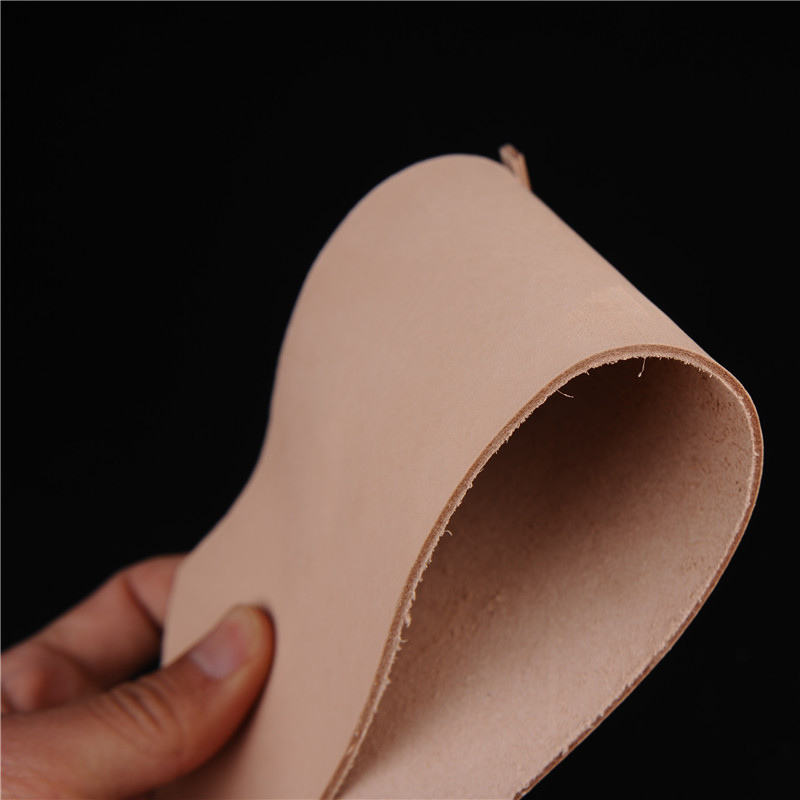 Large Amount of Leather Scraps 2.0_2.5mm First Layer Cowhide Vegetable Tanned Leather Leather Carved Leather Scraps Sold by Weight