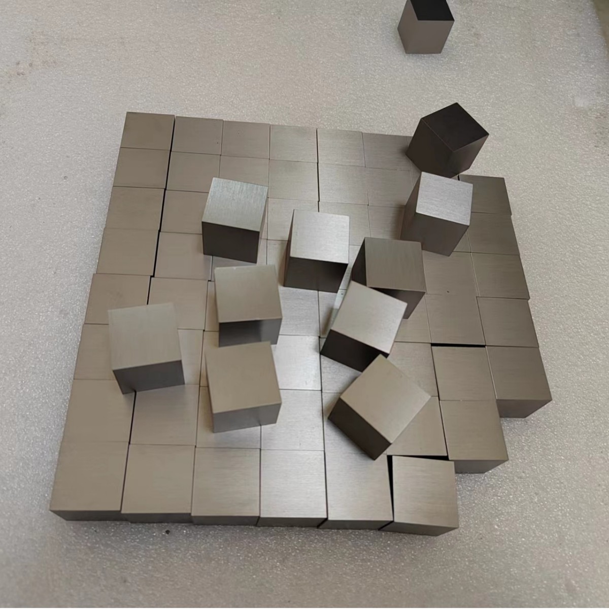 High Purity Cobalt Metal Cobalt Cube 10*10*10mm Cobalt Particles Available in Stock, Special Price with Free Shipping and Excellent Price