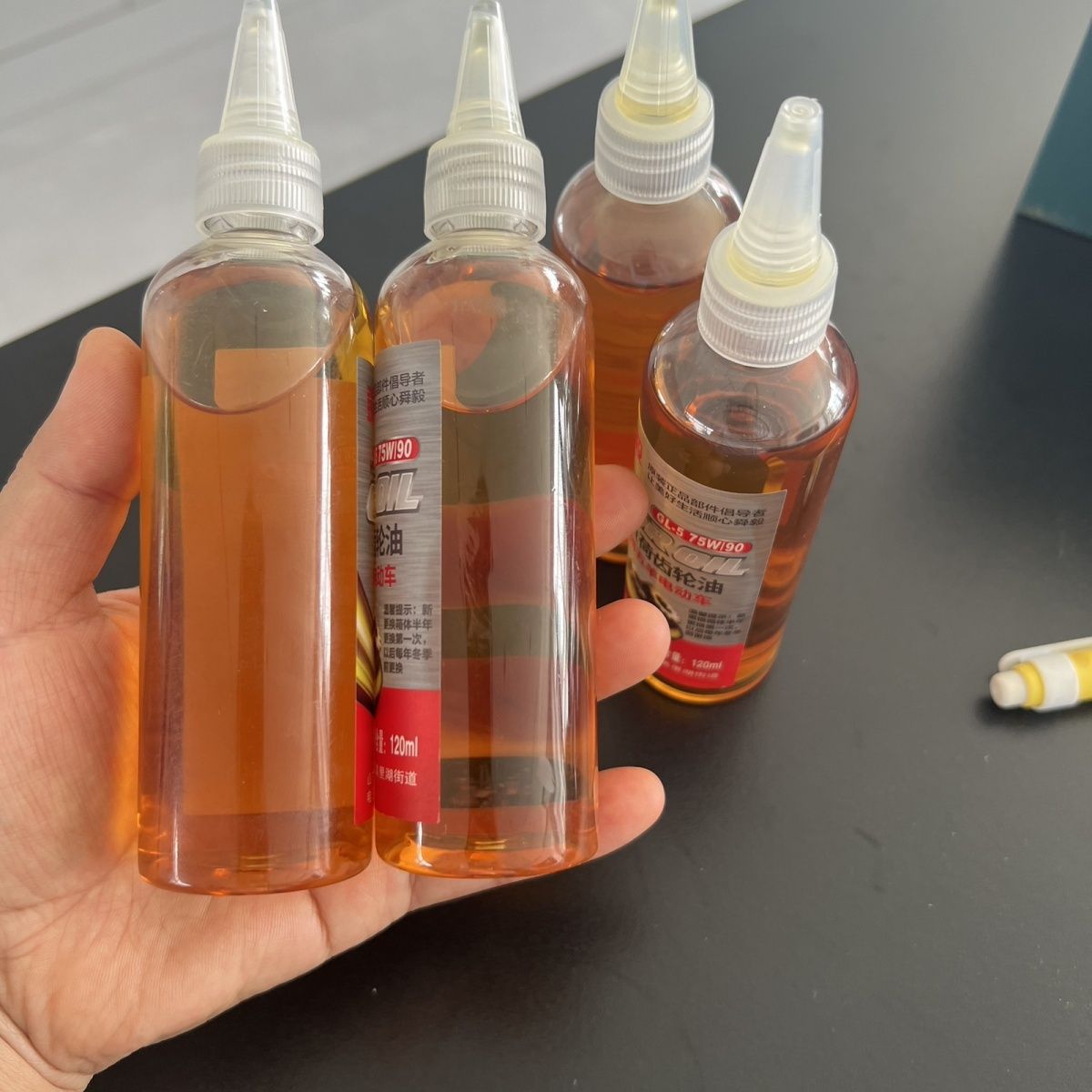 Электрический трицикл, специальное масло для трансмиссий, антифриз, универсальное дифференциальное масло