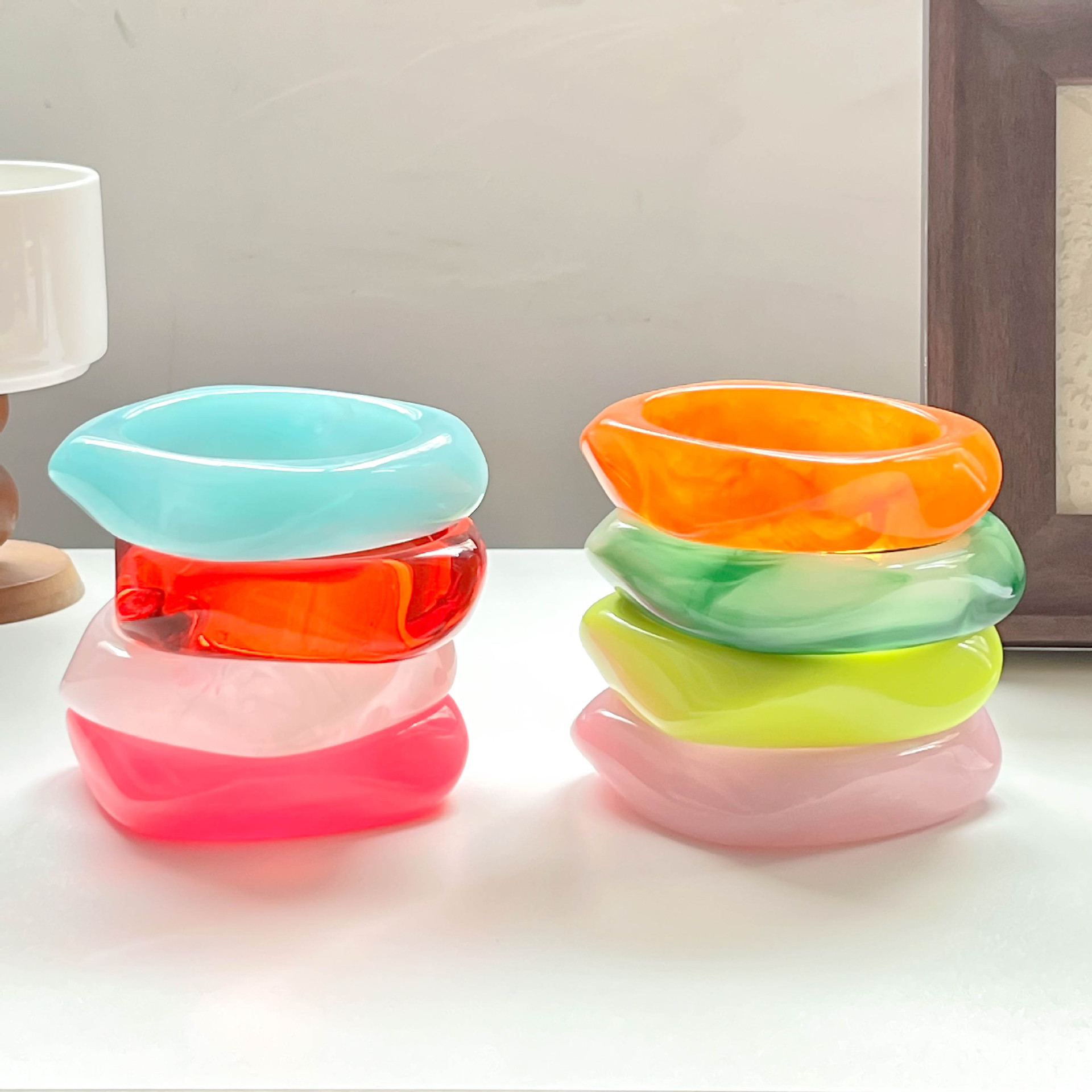 European and American Geometric Smudged Coffee Color Bracelet Resin Curved Bracelet Niche Design Student Bestie Bracelet Acetic Acid Bracelet