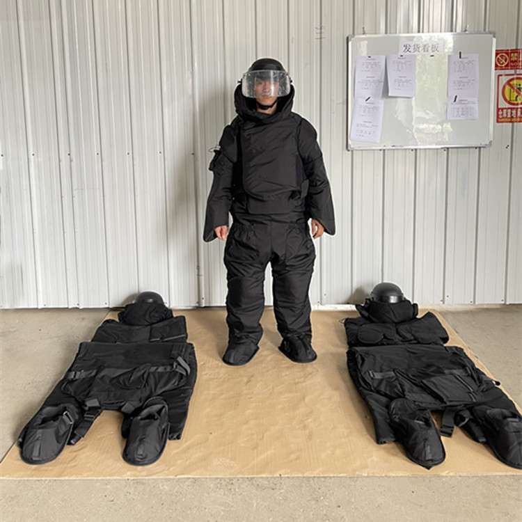 Search and Explosion Suit Manufacturers Directly Supply Aramid Materials for Search and Explosion Disposal Use