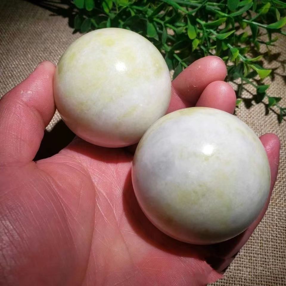 Natural Jade handball Jade handball fitness ball Lantian Jade handball for relatives and elders natural a goods