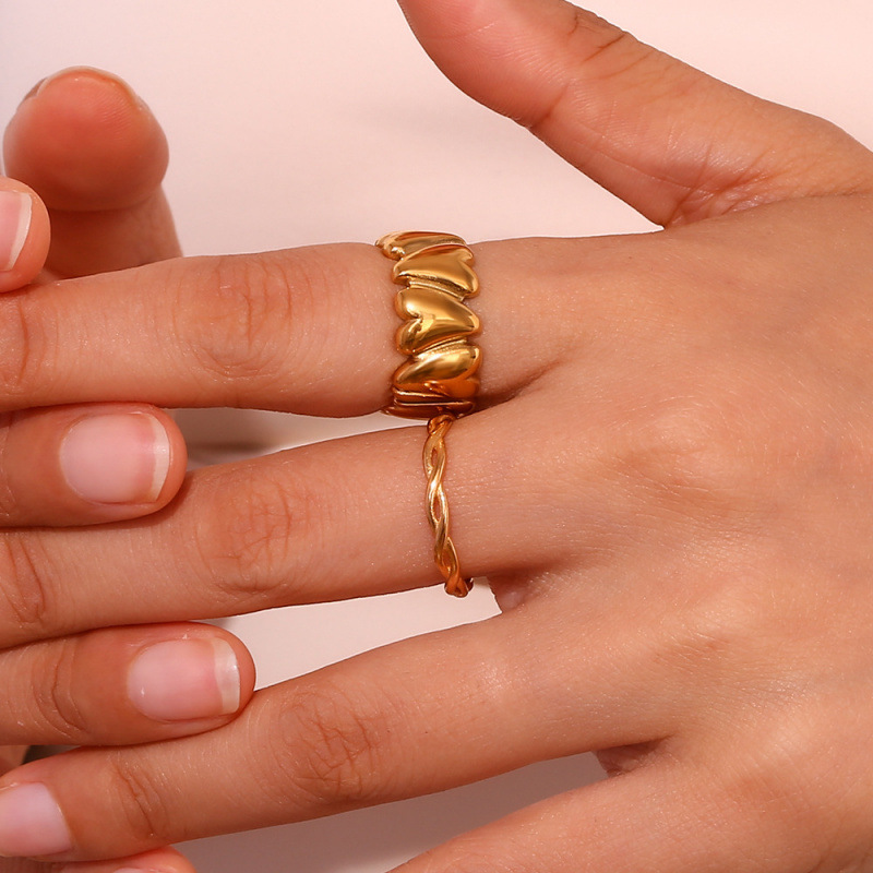 European and American Fashion Stylish Niche Internet Celebrity Popular Ring Stainless Steel Plated 18K Gold Art Heart Ring for Women