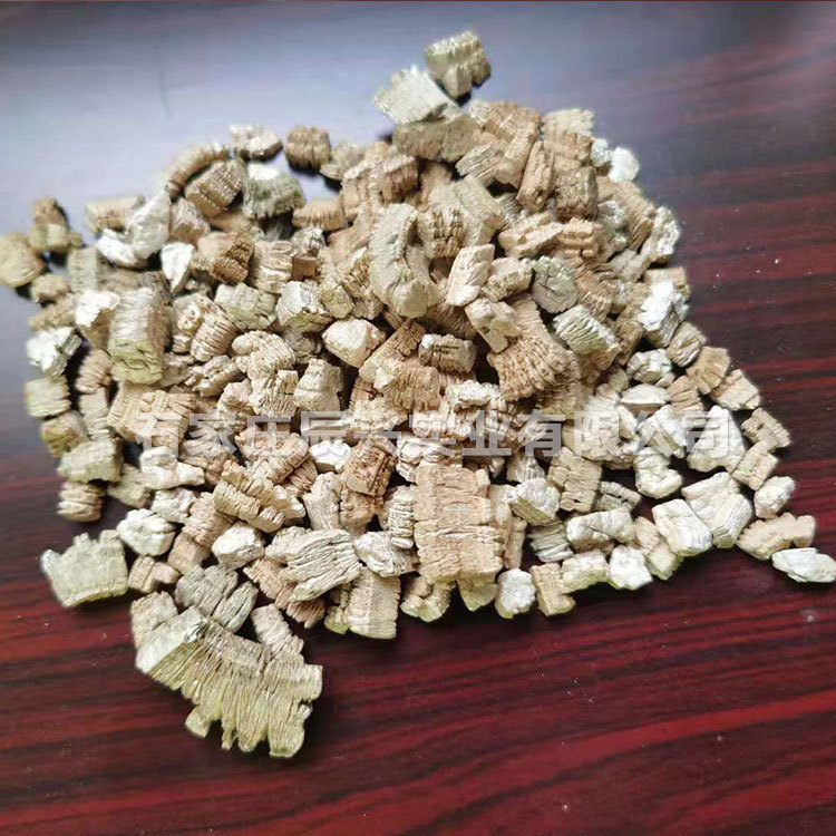 Поставка расширенного вермикулита из Синьцзяна различных спецификаций, добро пожаловать к заказу