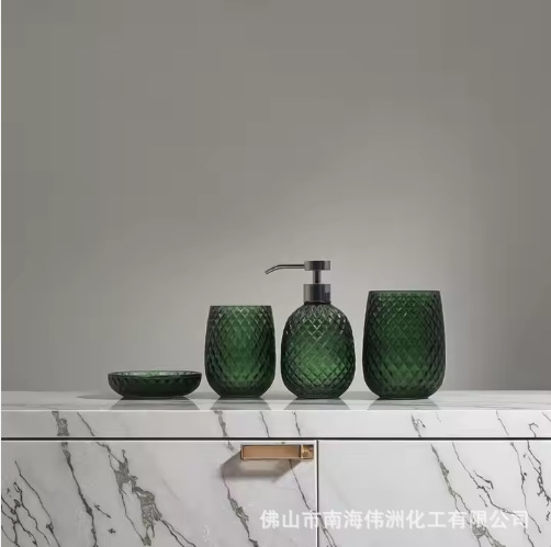 Luxurious Four-Piece Green Bathroom Accessory Set, High-Quality Glass Bathroom Toiletries, Suitable for Hotels or Home, Light Luxury