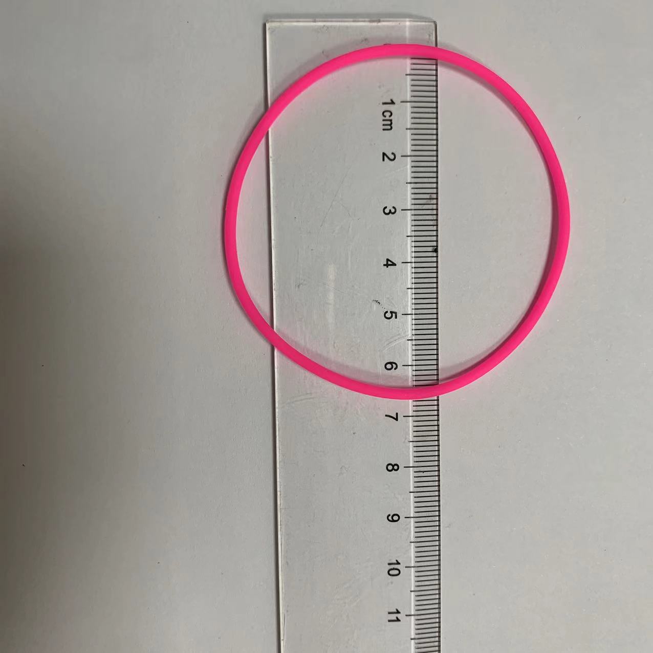 Now Mold for Sale Diameter 65mm, Wire Diameter 2mm, High Elasticity Colorful Silicone Luminous Rubber Band Silicone Ring