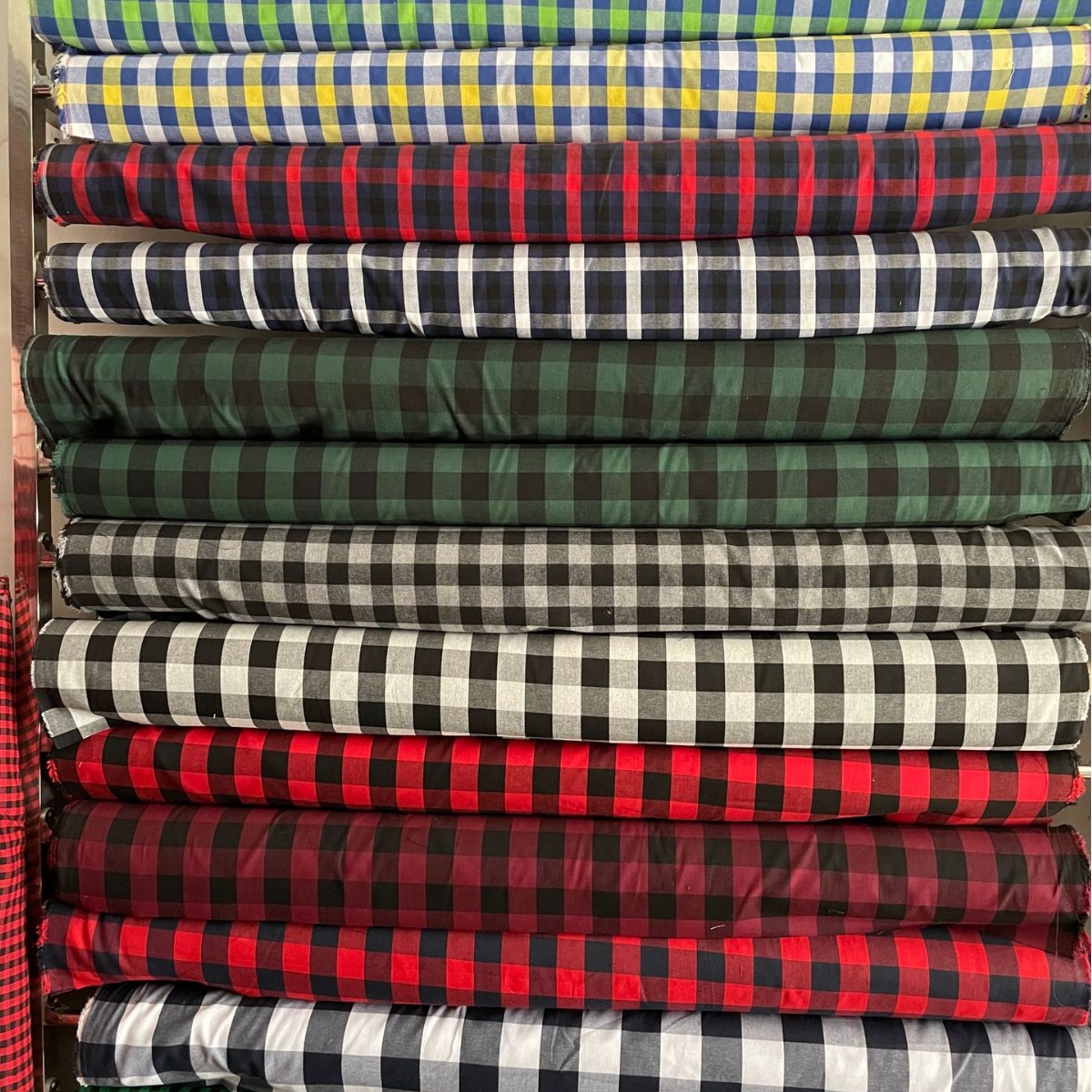 Yarn-dyed plantsuit factory for cross-border e-commerce Christmas tablecloth fabric custom all kinds of flannel fabric