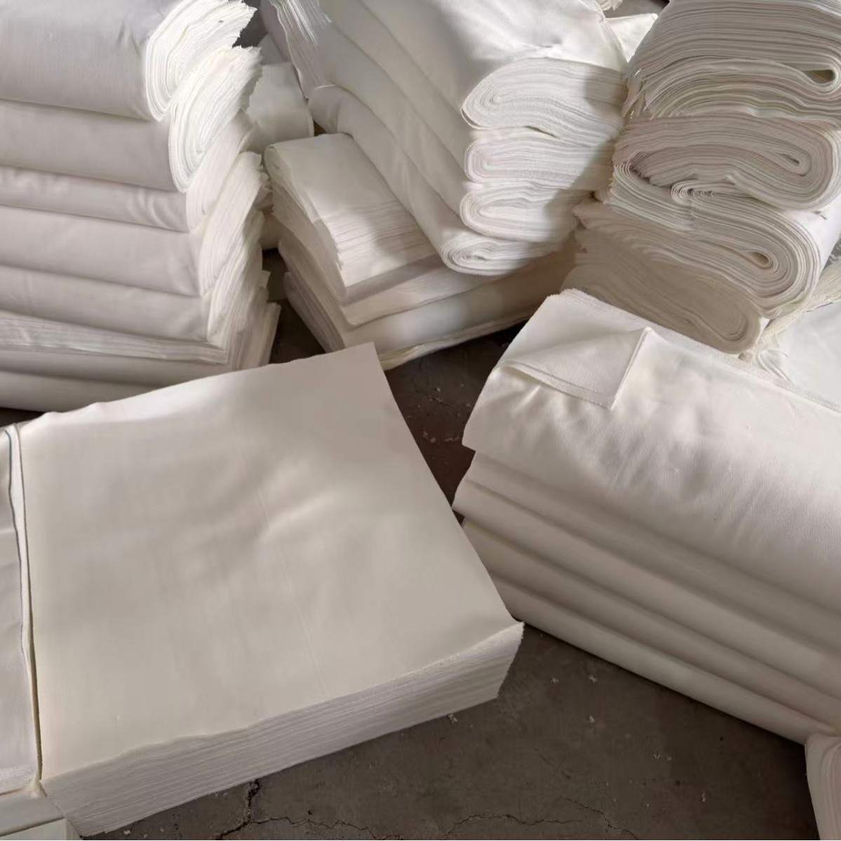 Free Shipping Lint-Free Machine Wiping Cloth Cotton Industrial Rag Sold by the Pound Oil-Absorbing and Water-Absorbing Standard Size White Cotton Rag