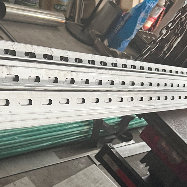 Foshan Quantity Batch Angle Steel Universal L-Shaped 304 Stainless Steel Angle Steel Curtain Wall Construction Engineering Angle Iron Cutting and Punching Processing
