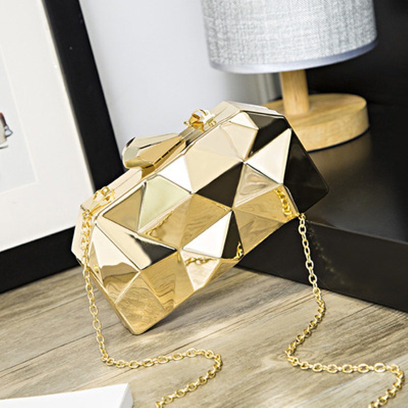 2024 European and American Fashion New Diamond Iron Box Evening Bag Clutch Bag Ladies Metal Chain Bag Evening Bag