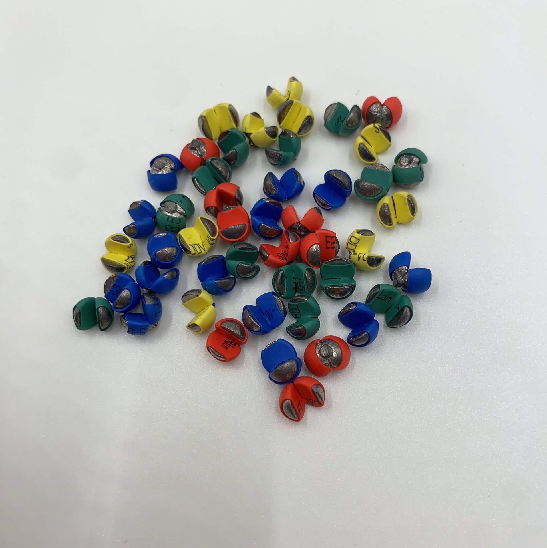 New color coated rubber opening bite lead rock fishing clip lead lead clip lead drop micro lead raft fishing wheel does not hurt the line fishing gear