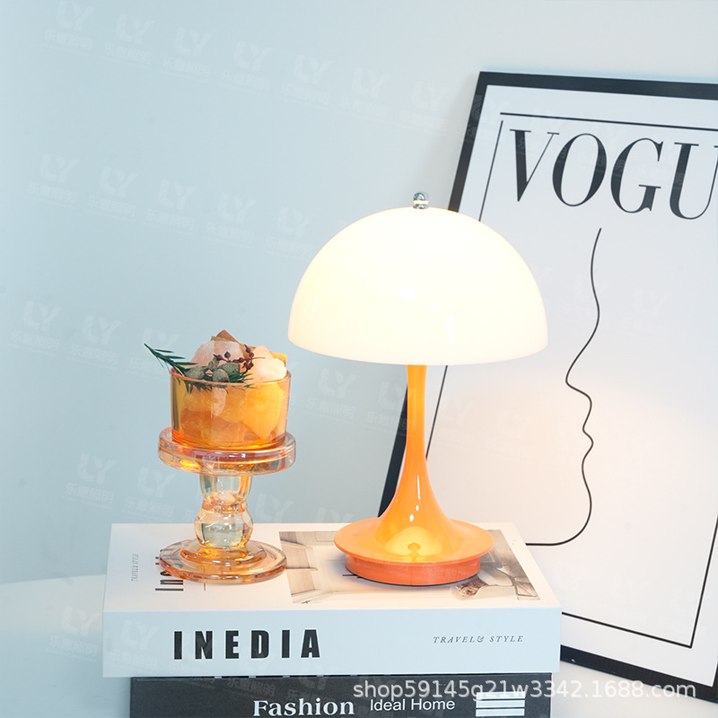 Danish Modern Pantila Rechargeable Table Lamp Living Room Sofa Designer Simple Bedroom Study Mushroom Creative Table Lamp