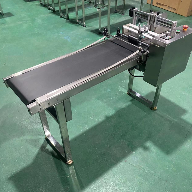 The expert chooses the full-automatic online inkjet printer conveyor belt paging machine to spray packaging date batch number printer