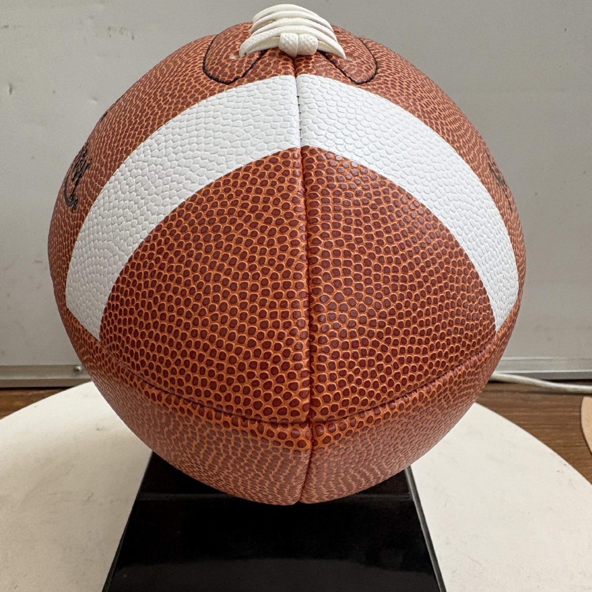 No. 6 Throwing Ball Pu Leather American Handball Primary and Secondary School Students Outdoor Sports Leisure Entertainment Toy Ball