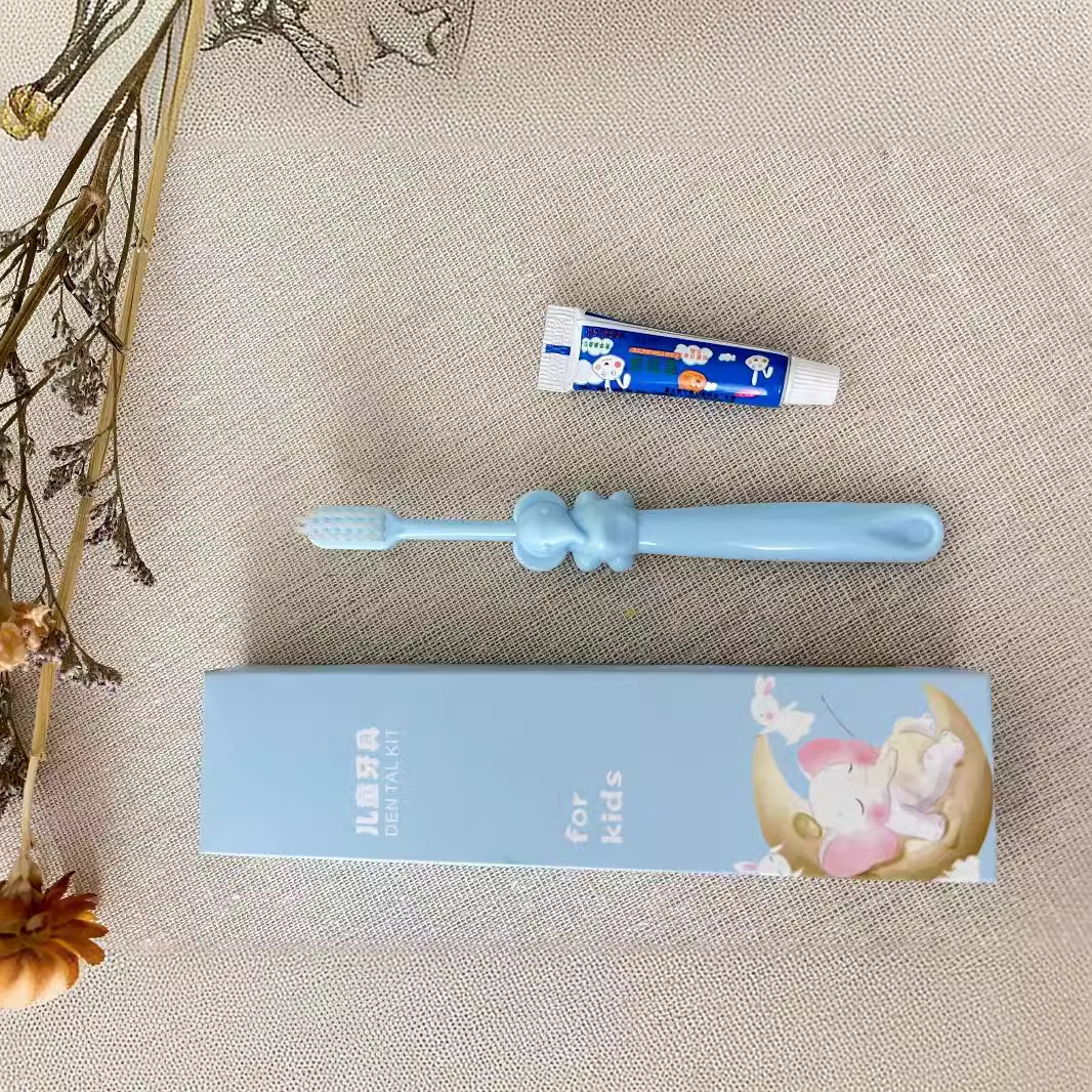New Children's Small Elephant Toothbrush Disposable Toiletries Set for Hotels, Guesthouses, and Travel, Cartoon Mini Portable
