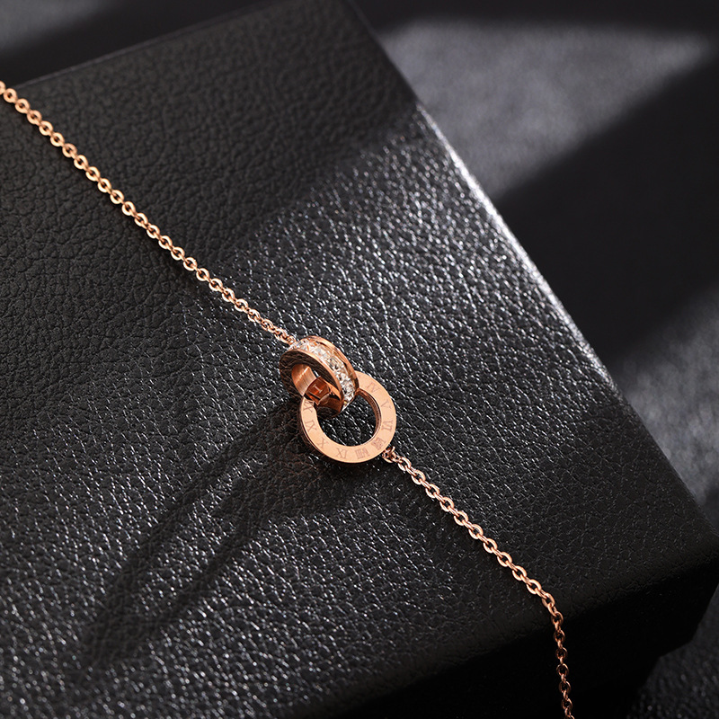 Fashionable High-grade Titanium Steel Necklace Women's French Fashionable Internet Celebrity Clavicle Chain Simple Pendant Chain Elegant Earrings Set