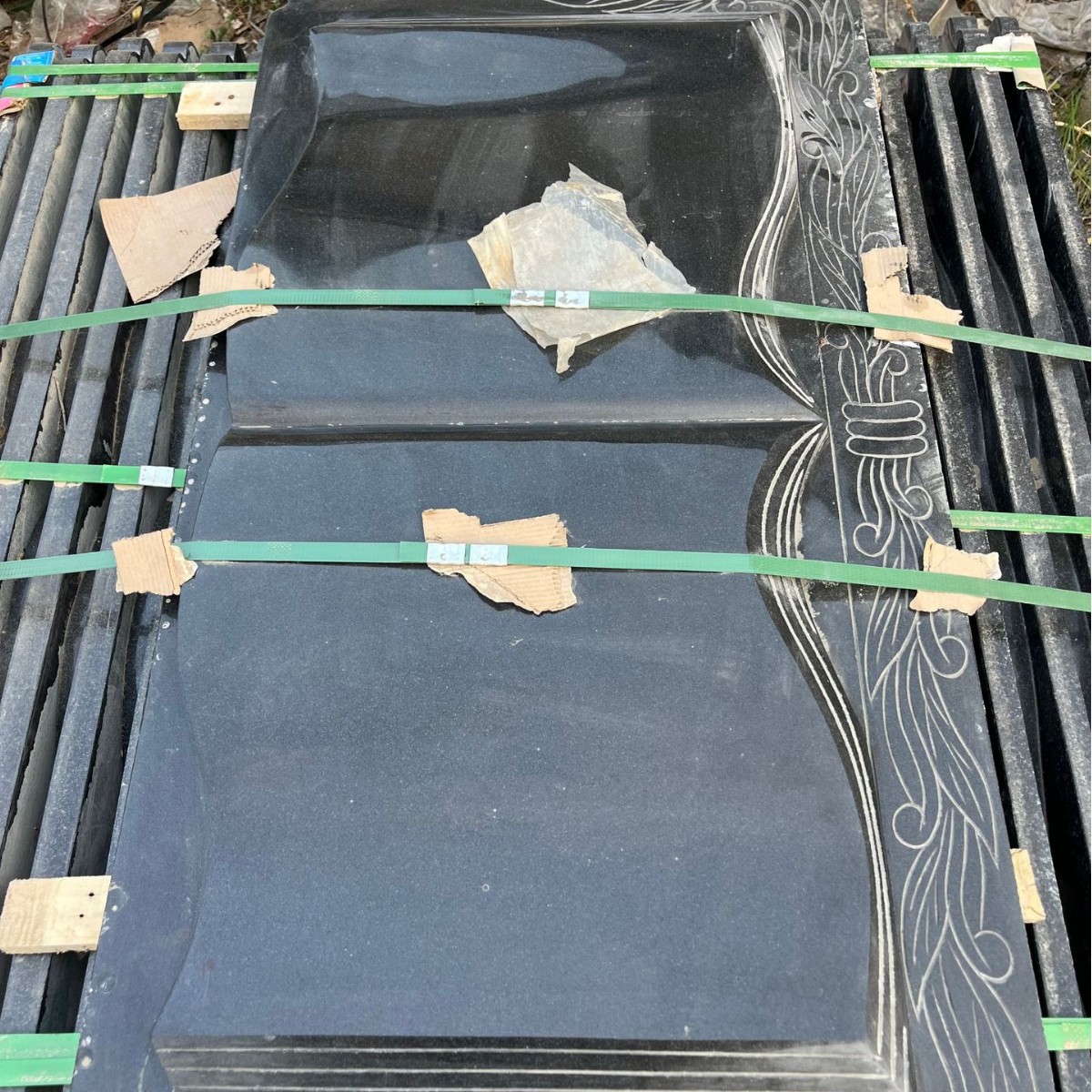 Manufacturer Shanxi Black High-End Tombstone Chinese Black Granite Monument Export Art Tombstone Stone Carving