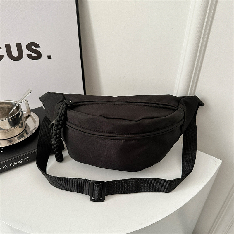 Japanese ins trendy sports chest bag female 2024 cross-border Korean style versatile casual mobile phone waist bag simple messenger bag