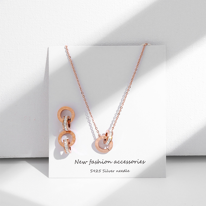 Fashionable High-grade Titanium Steel Necklace Women's French Fashionable Internet Celebrity Clavicle Chain Simple Pendant Chain Elegant Earrings Set