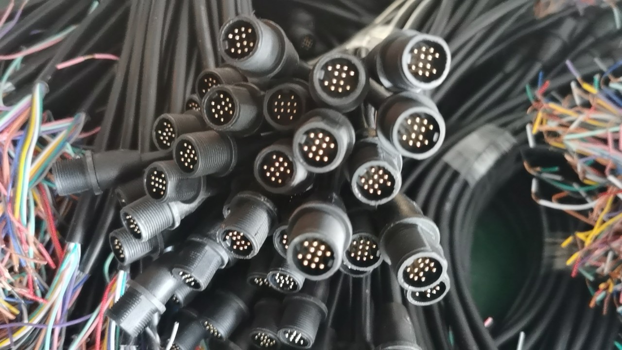 Multi-Core Waterproof Cable Waterproof Plug