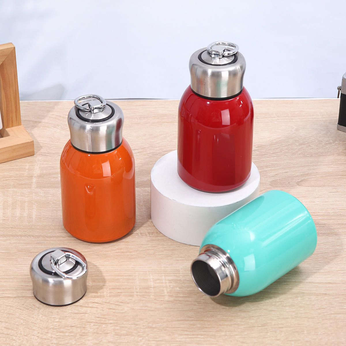 Internet Celebrated 304 Stainless Steel Small Chubby Thermos Cup Fashionable Mini Pocket Cup with Handlet Outdoor Portable Big Belly Cup