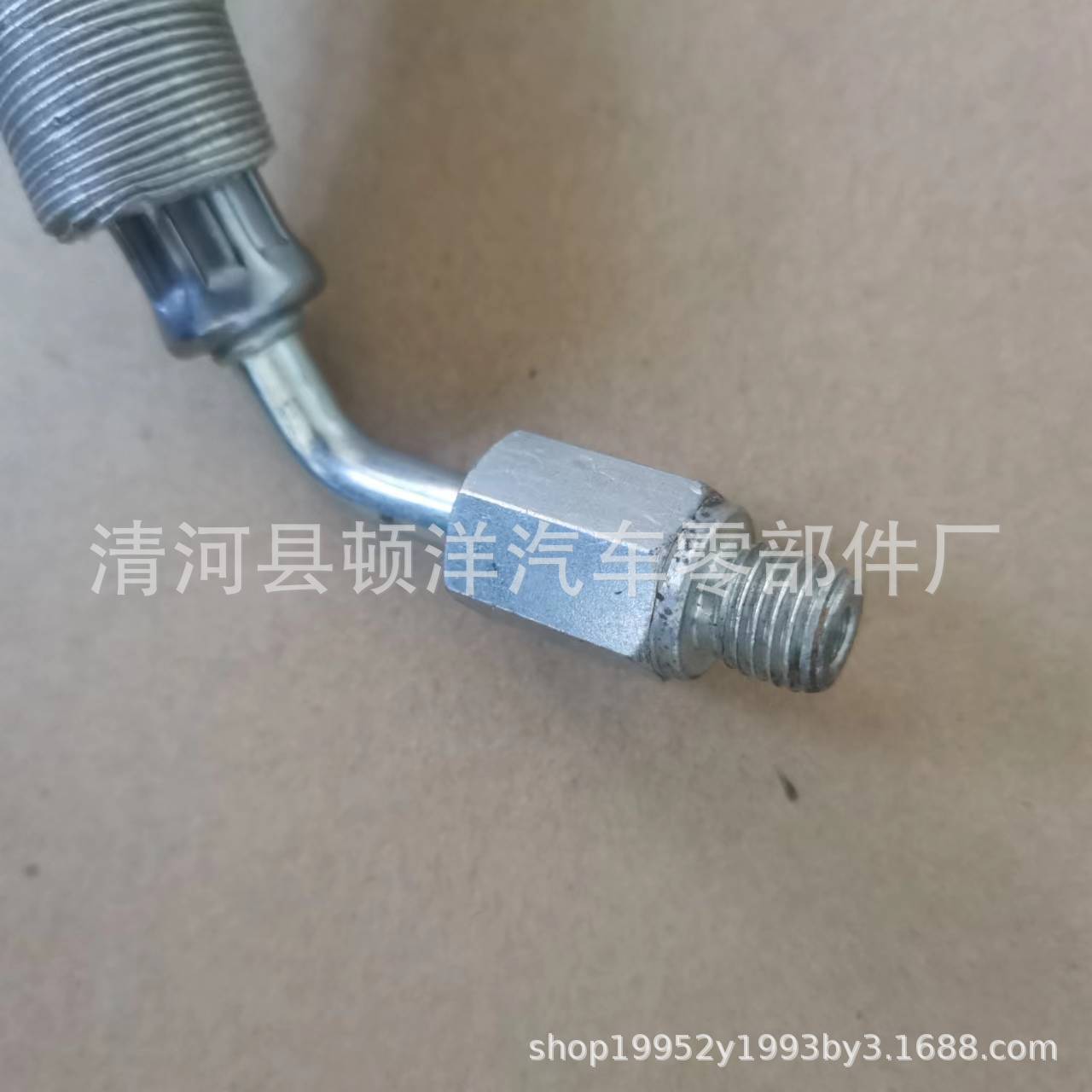 Applicable to Buick oncora turbine booster pipe 55568031 iron water pipe cooling water pipe water pipe supercharger