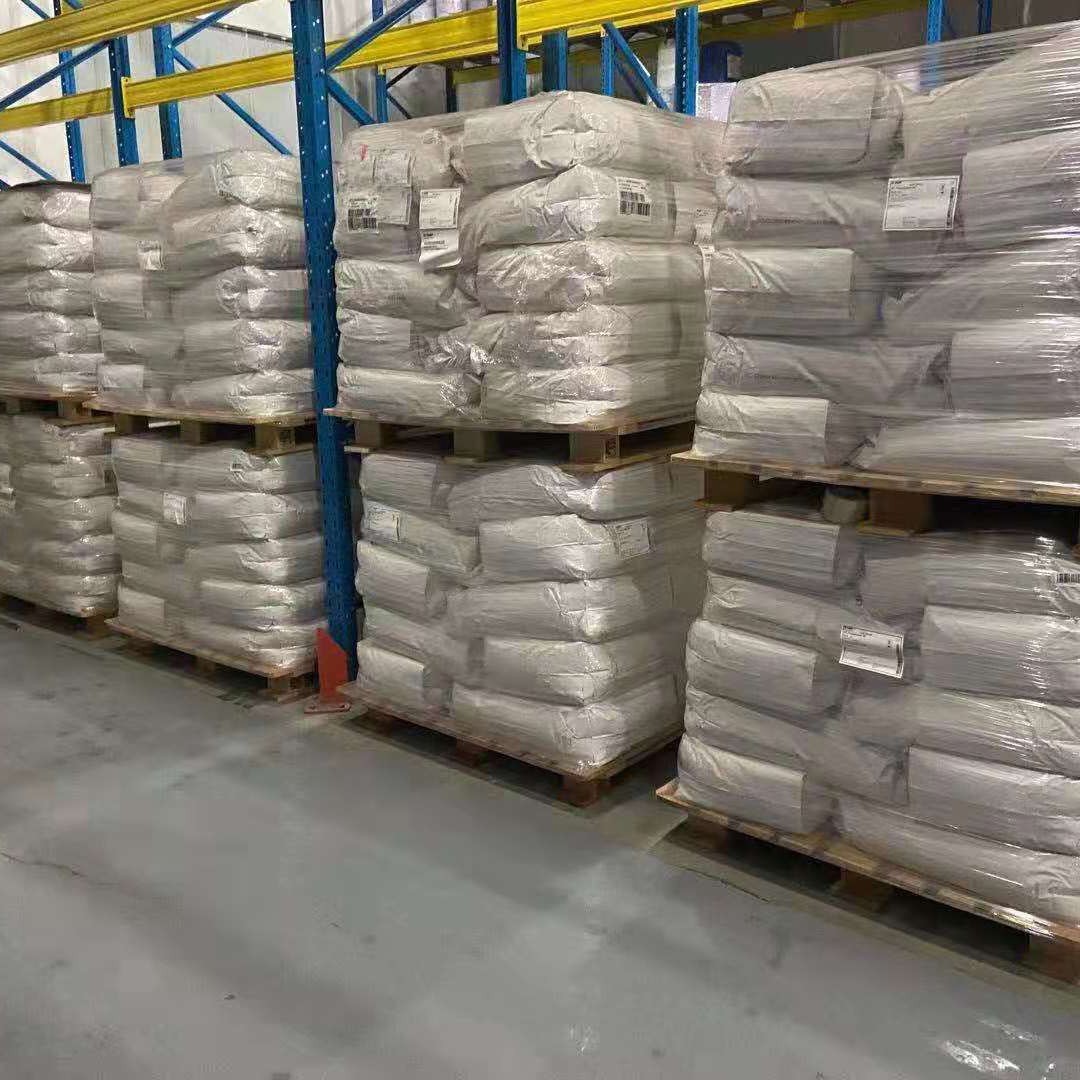 Low-Price Rental of a Portion of Warehouse Space, Shelf Storage, Management Services, Label Replacement, Palletization, and Domestic Distribution