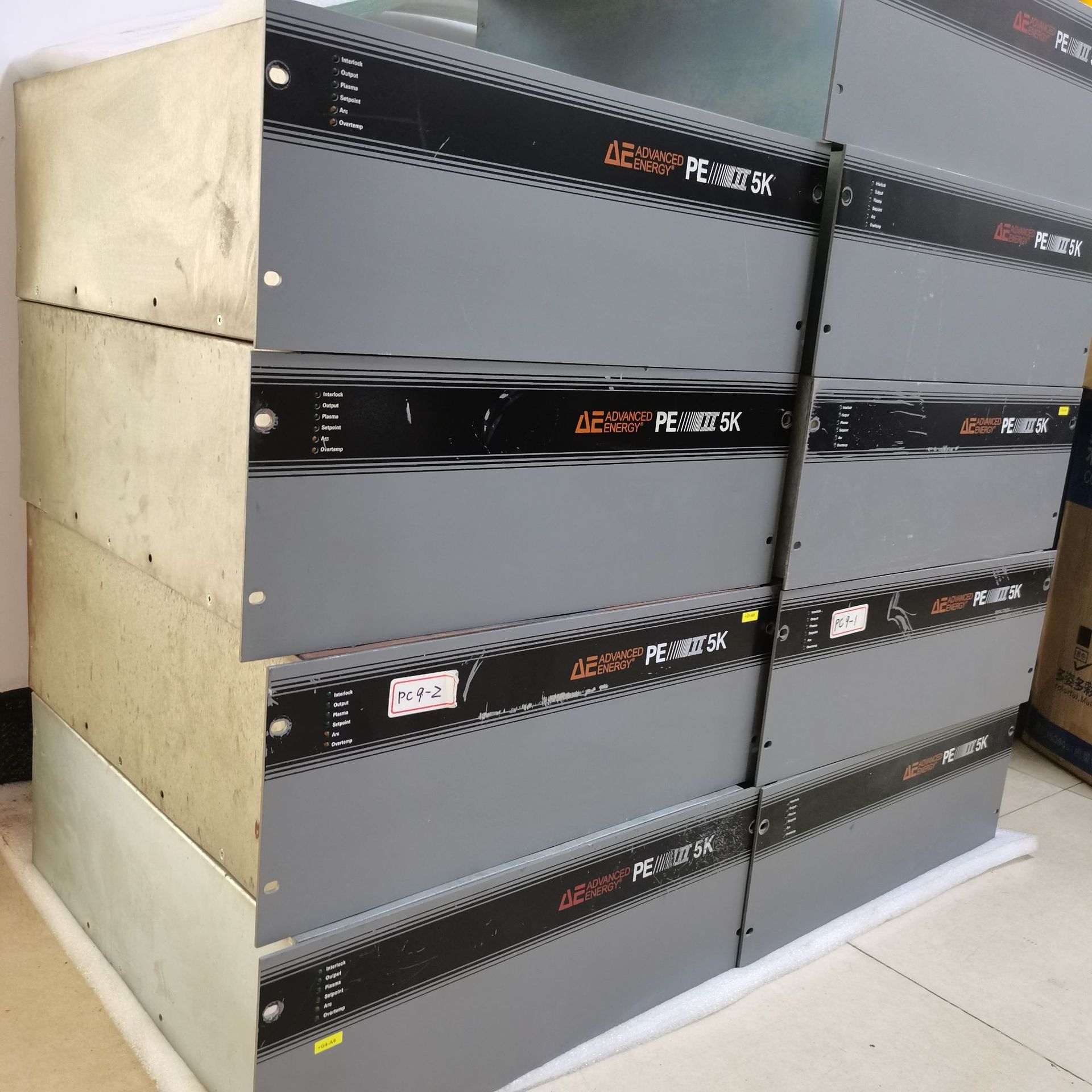 Б/У американский источник питания Ae40Khz промежуточной частоты Peii для магнетронного распыления 90% новый модель 5K10K полный комплект