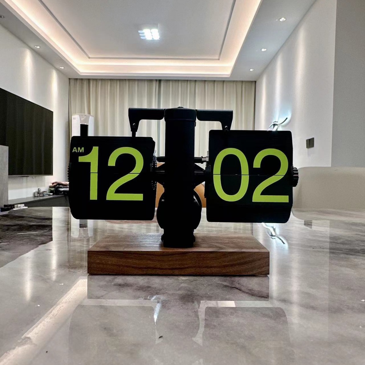 Factory cross-border European-style automatic page-turning clock retro simple home living room clock small balance mechanical page-turning clock