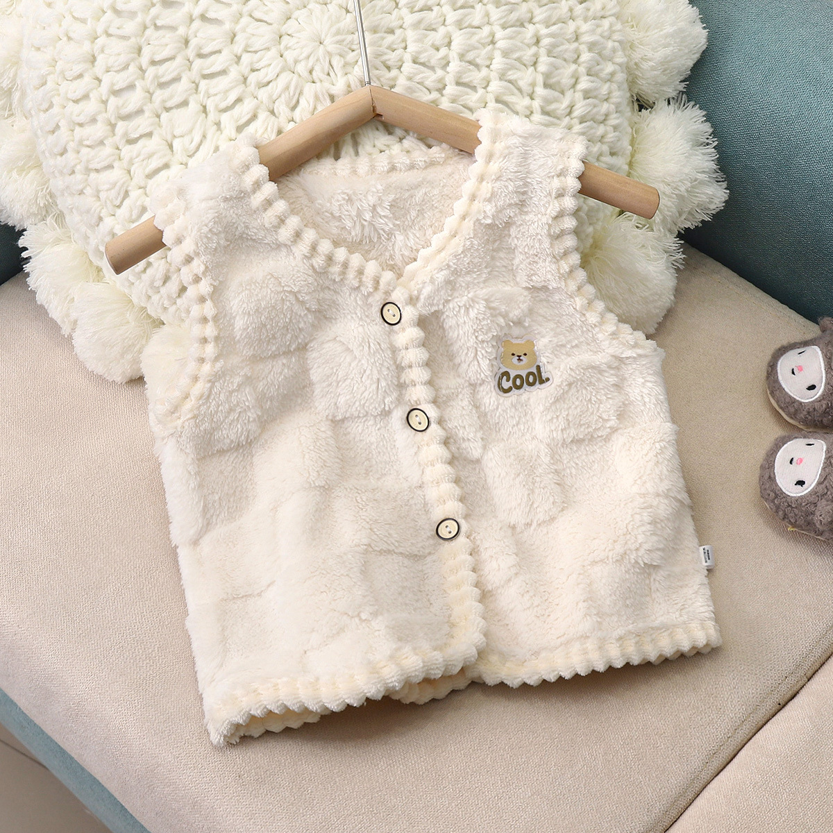 Baby fleece-lined vest spring and autumn baby warm vest boys and girls autumn and winter waistcoat children bottoming cardigan top