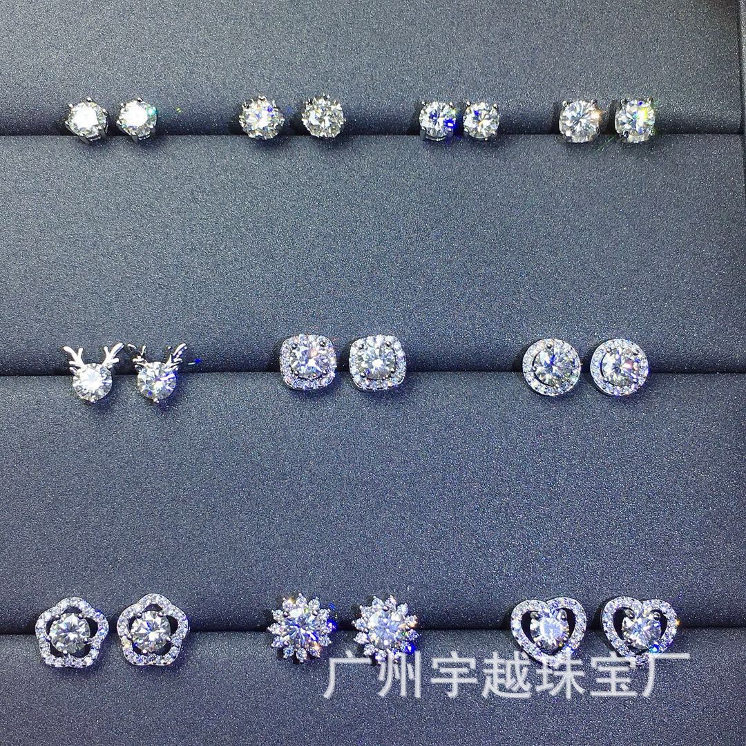 Factory wholesale Mosan diamond earrings earrings S925 silver inlaid 1 karat D color style multi-certificate black card