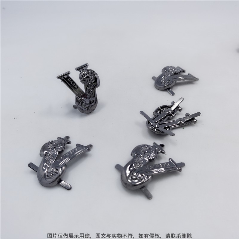 Bag Hardware Labels, V-Shaped Gold Medal Accessories for Bags and Shoes, Custom-Made Labels, Zinc Alloy Bag Hardware