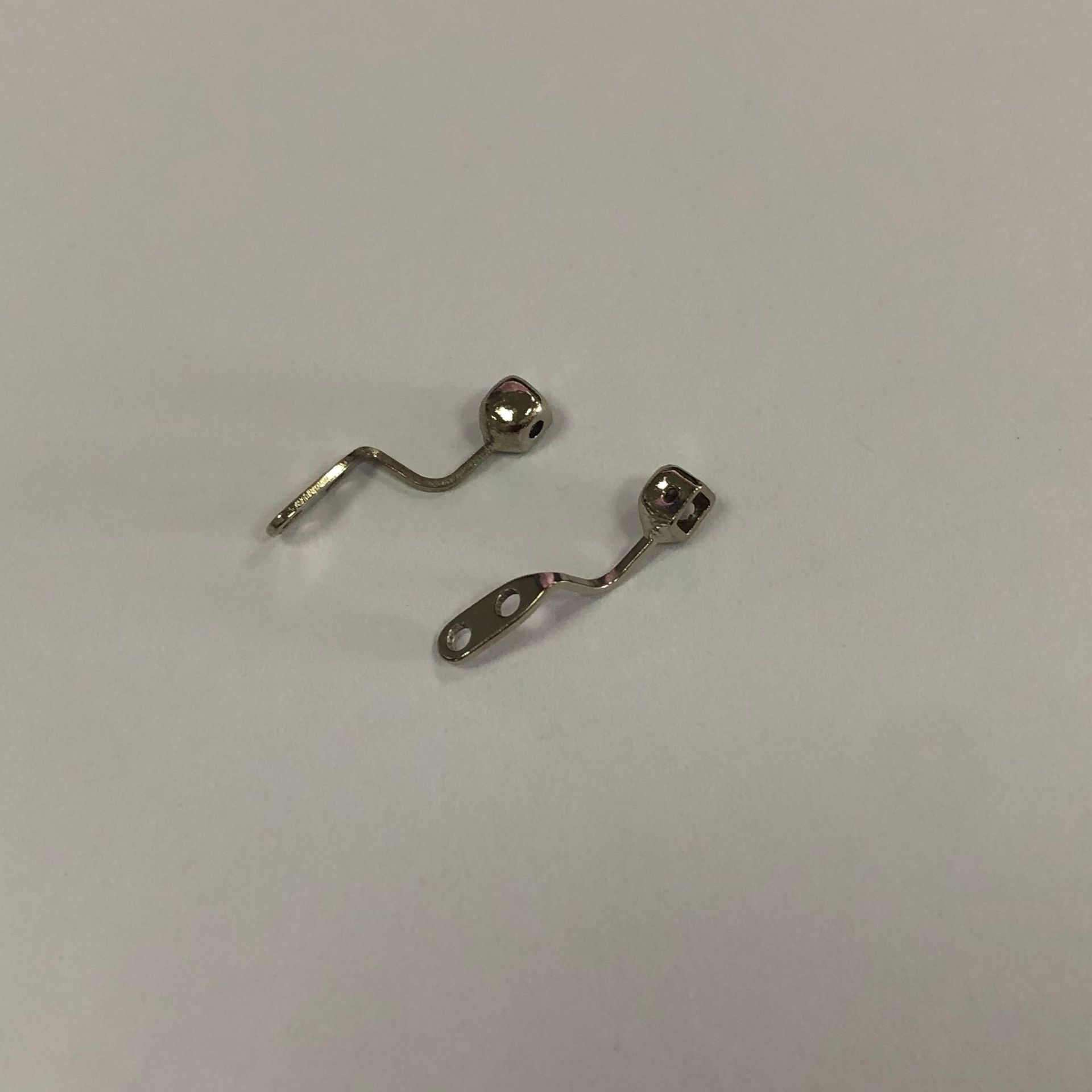 Glasses Glasses stainless steel metal double hole silver lock screw special pipe wine glass nose bracket