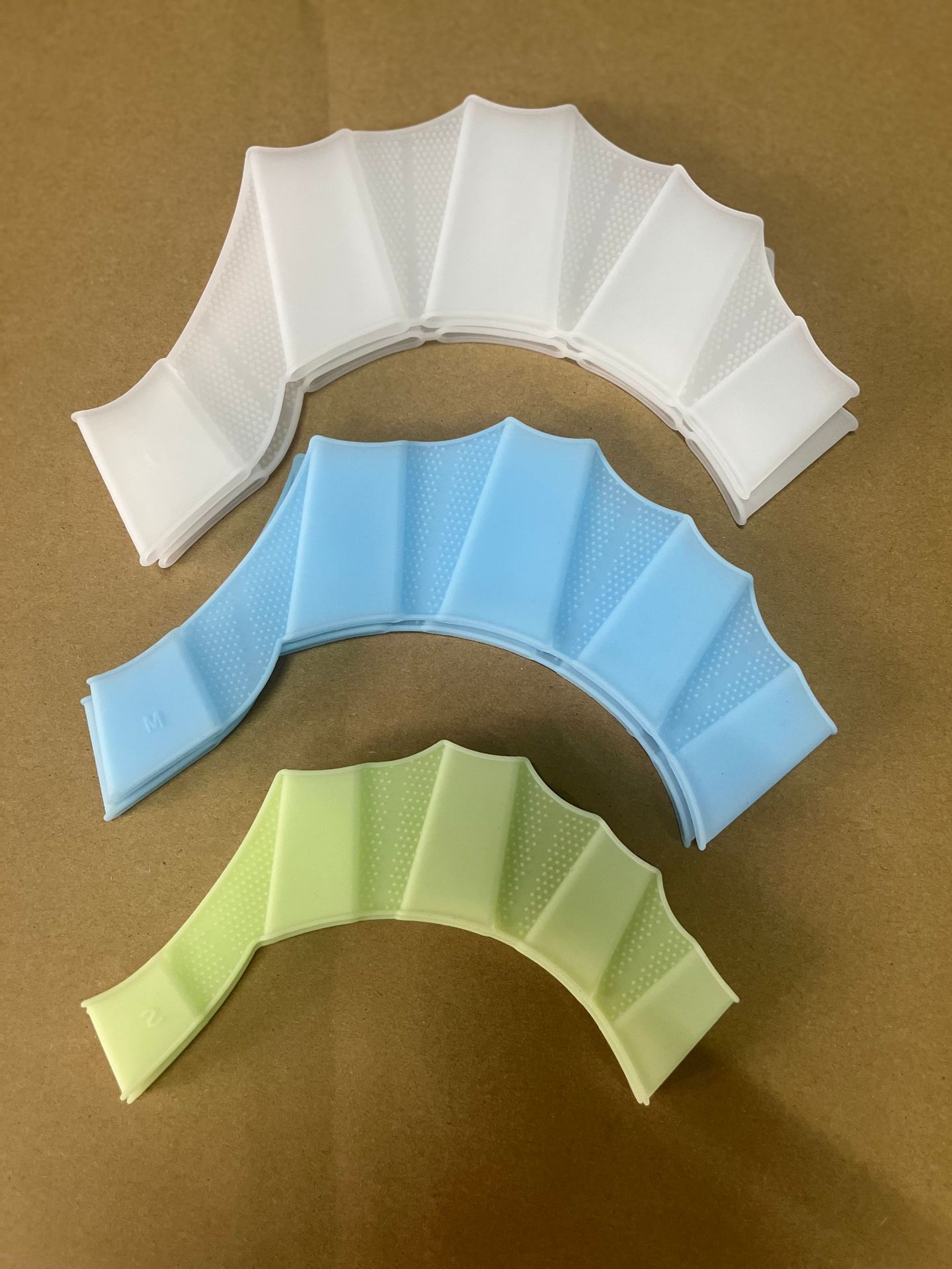 Factory swimming silicone webbed gloves adult boys and girls children diving professional paddling flying fish snorkeling suit