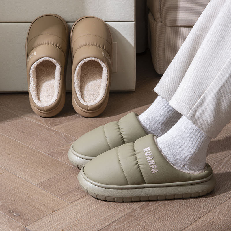 Down Cloth Waterproof Cotton Slippers for Men's Winter Indoor Home Non-Slip Warm Couple's Home Thick Bottom Plush Cotton Slippers for Women