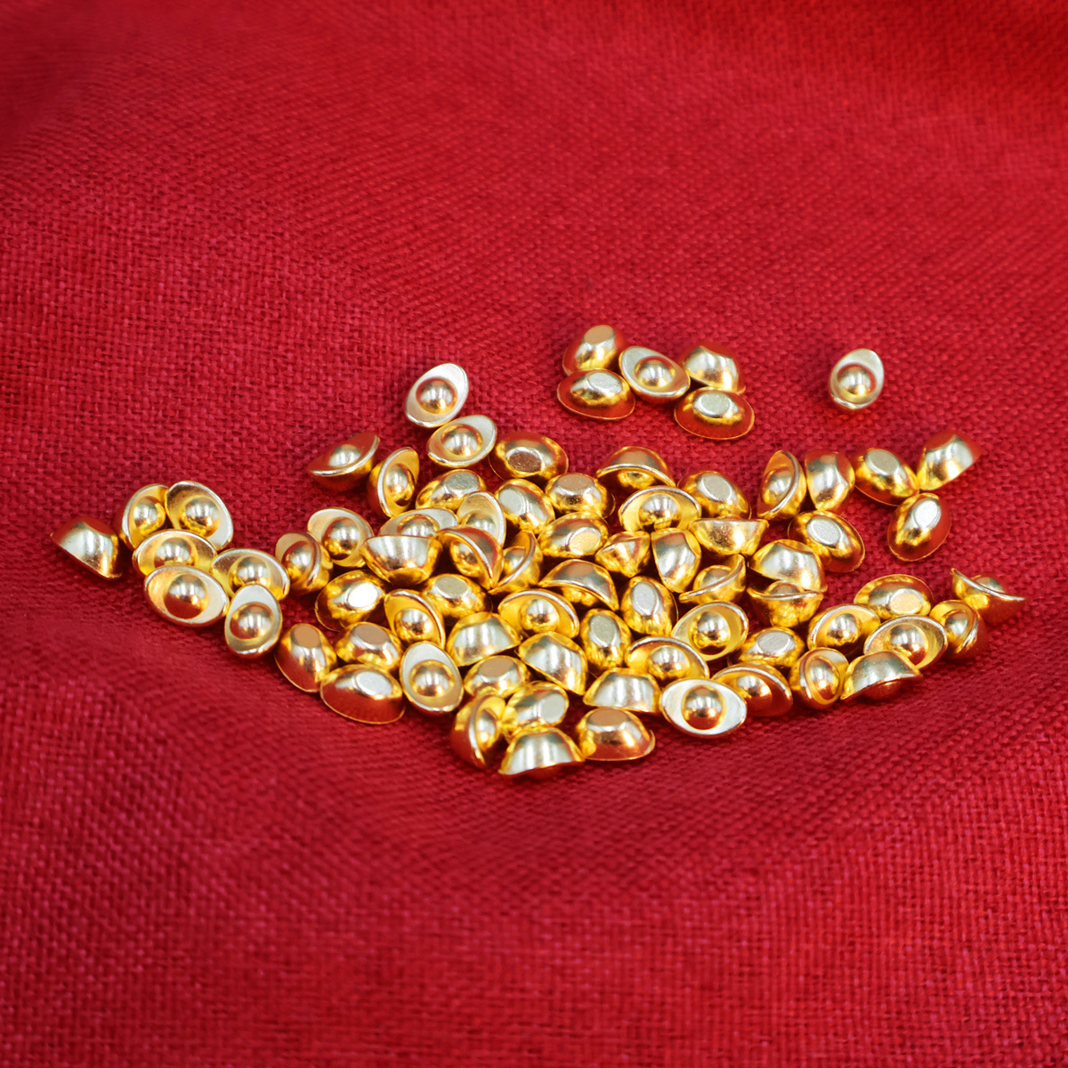 Shajin small gold ingot small gold bar melon seeds peanut gift Baifu tank cornucopia fire dragon bottled jewelry crafts