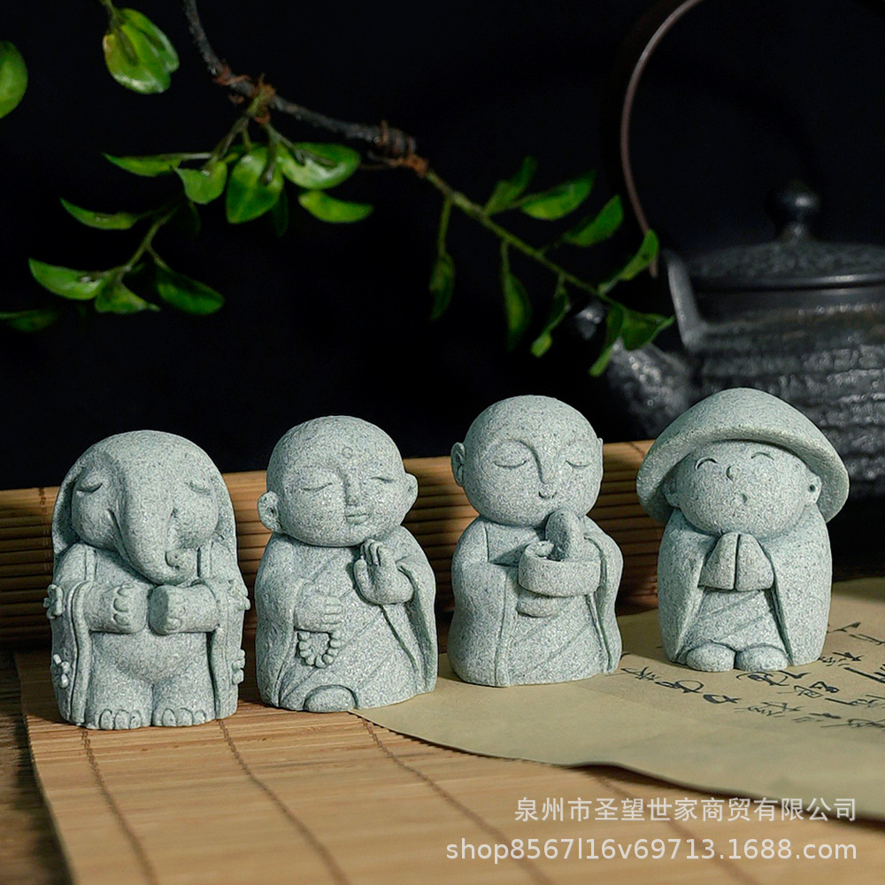 Zen Japanese-style small monk Kyoto KisXizang-shaped fish tank aquarium bonsai with micro-landscape landscaping tea pet ornaments