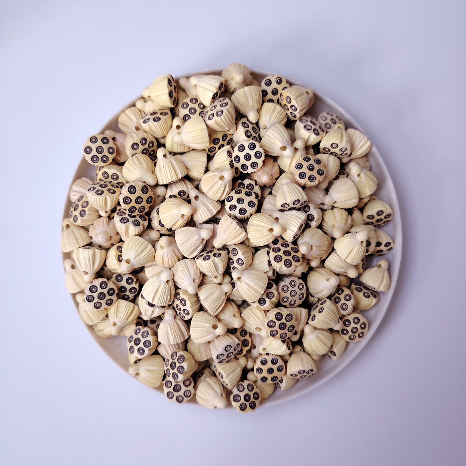 Factory Direct Supply of Wood Carving Crafts, Small Lotus Pendant Diy, Wholesale Accessories, Peach Wood Root Carving