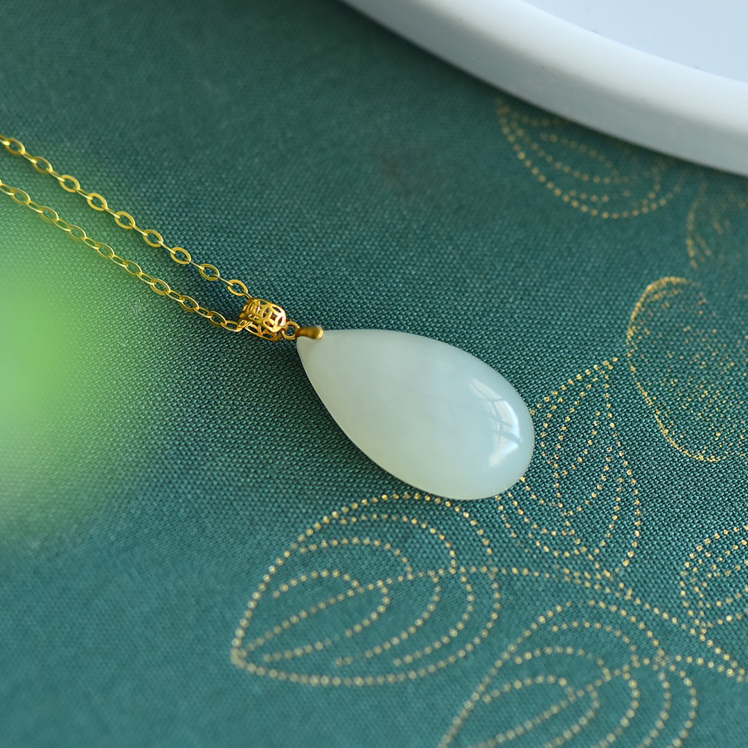 Simple niche natural jade pendant wholesale with certificate 18K money buckle inlaid with Hetian jade water drop pendant women