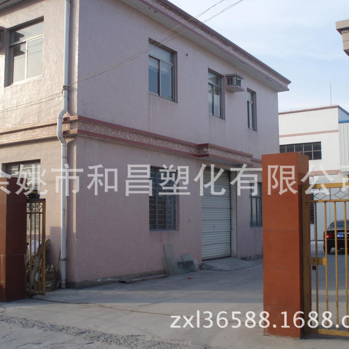 Black Enhanced 30 Non-Flame Retardant High Temperature Resistant Pbt Plastic a Grade Particles Spot Preferential Supply