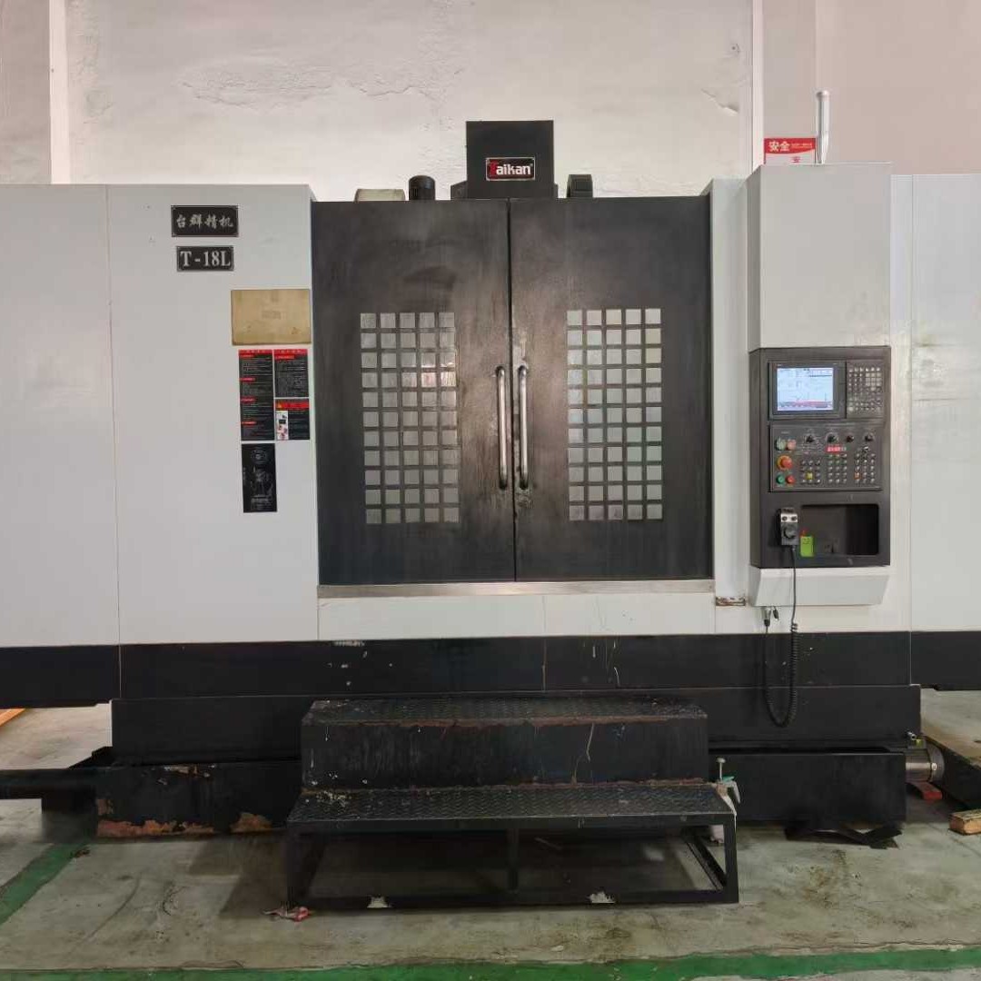 Б/у вертикальный обрабатывающий центр T-18L, диаметр шпинделя 9.5 кг, линия один жесткий