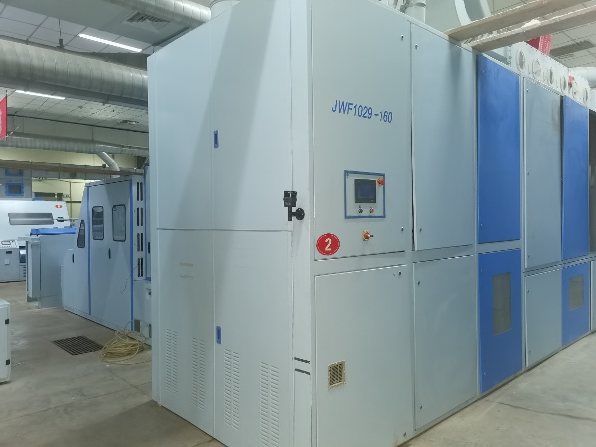 Manufacturers Sell Qingdao Hongda JWF1211 Sweeping Carding Union with a Drag of 161 Sets of 2016 Production of One Machine and Two Lines