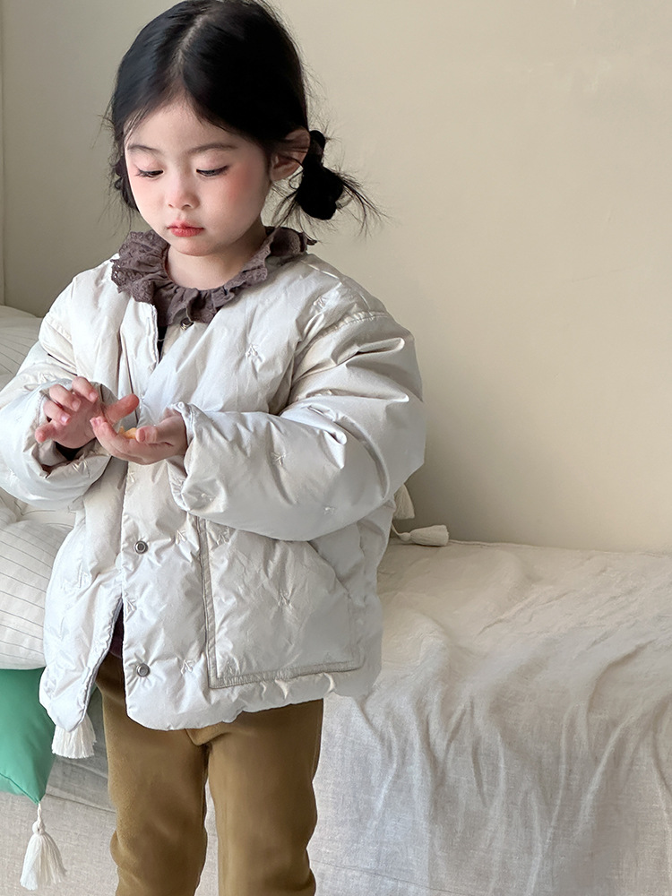 Детская куртка с вышивкой вишни, 90% пух, новый национальный стандарт 2025, зимний стиль, детское пальто с круглым вырезом
