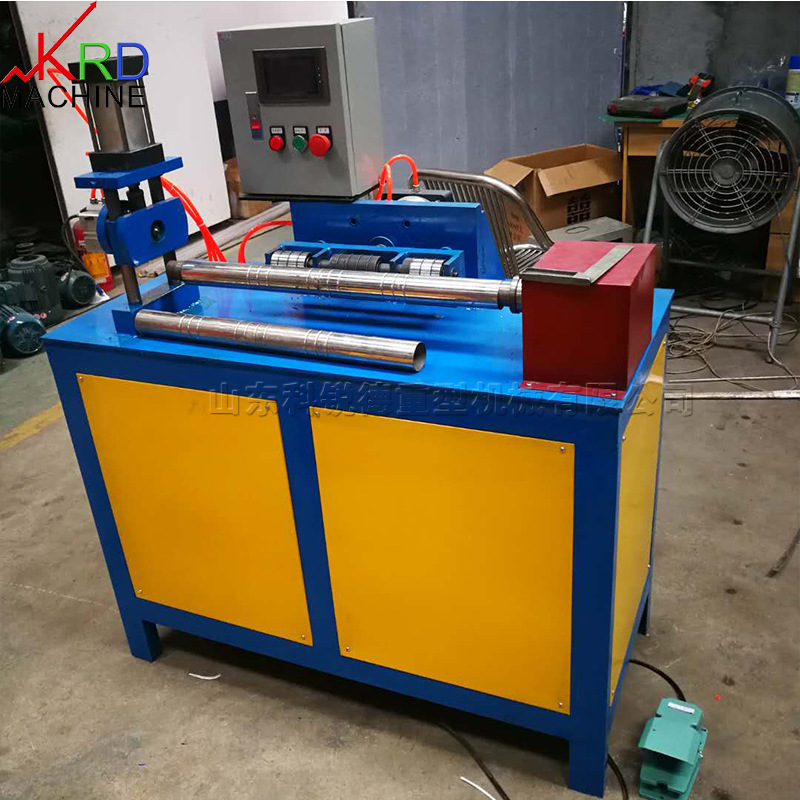 Маленькая автоматическая двойная торцевая пила для обработки древесины, ручная торцевая пила с двойной головкой