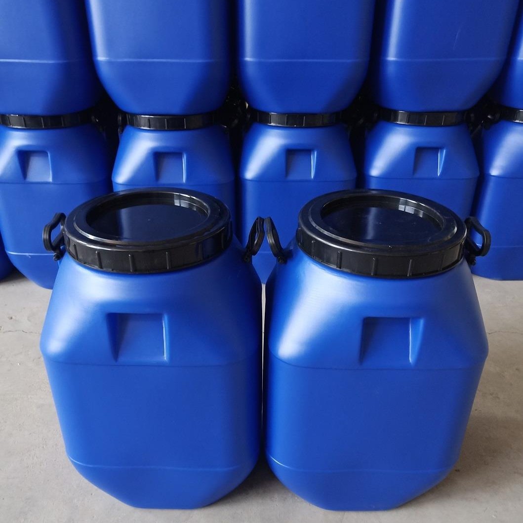 Complex Carbon Source for Deammonification and Nitrogen Removal in Wastewater Treatment, Cultivating Bacteria, Supplementing Organic Carbon Source, and Efficiently Purifying Water