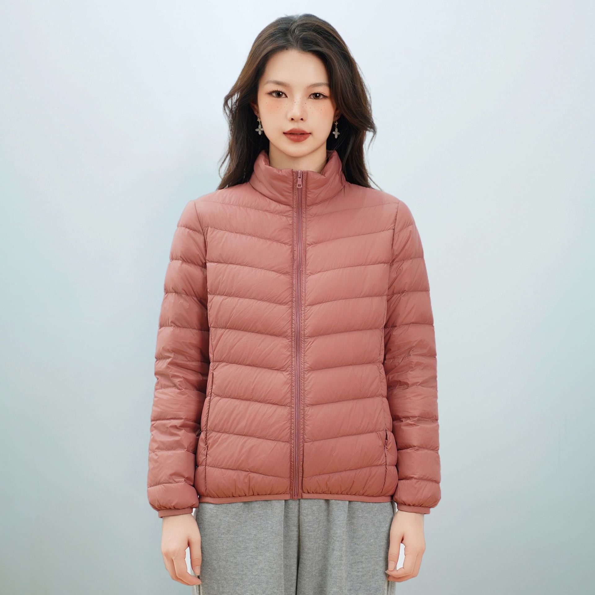 Пингху Чи Новая Женская Национальная Стандартная 90% пуховка Повседневная однотонная Женская куртка с воротником-стойкой Легкая пуховка для женщин