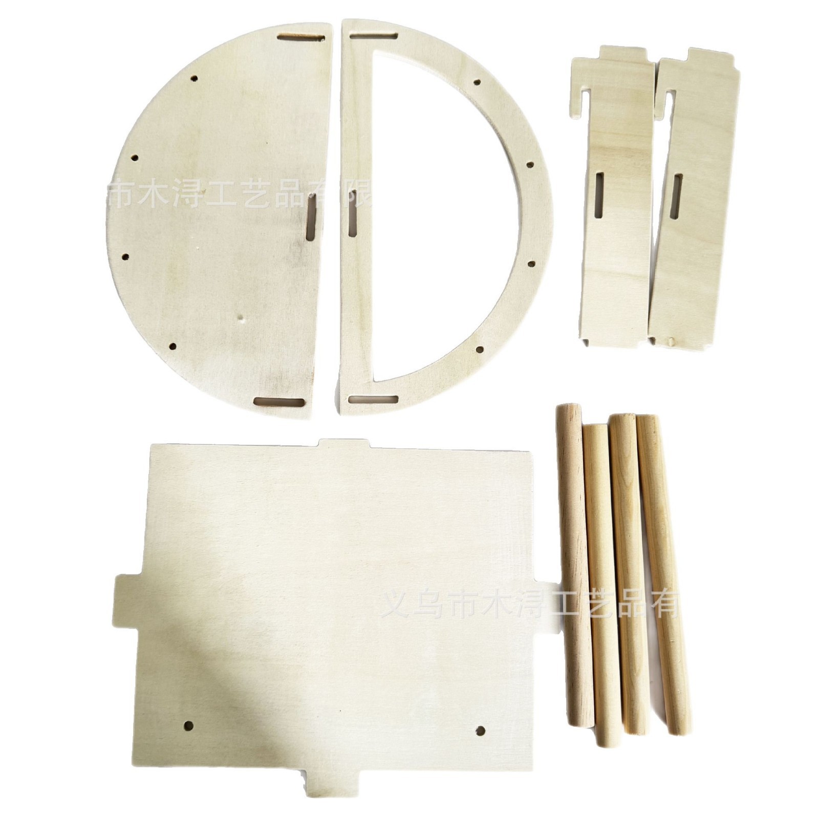 Cross-border Pet Supplies Wooden Rabbit Feeder Rabbit Herbivore Rack Hanging Cashmere Mouse Grass Feeder Guinea Pig Hay Rack