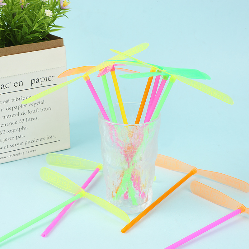 Неблестящий бамбуковый дракончик, двойной летающий лист, маленький фрисби, классическая ностальгическая игрушка, оптовая продажа, маленький подарок